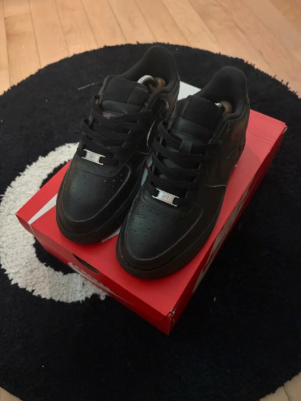 Nike Black Low-Top Men's Sneakers